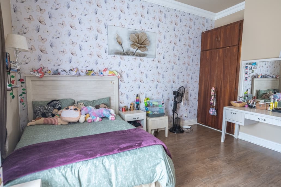 To Let 5 Bedroom Property for Rent in Wilkoppies North West